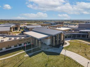 10883  Smoky Oak Trail , Flower Mound Texas 76226