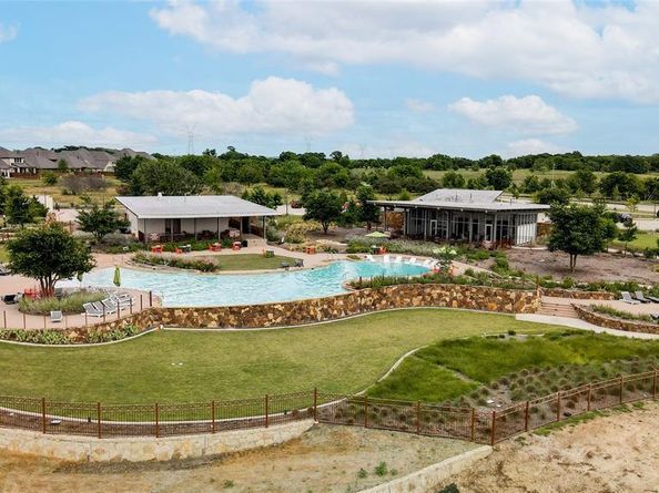 10883  Smoky Oak Trail , Flower Mound Texas 76226