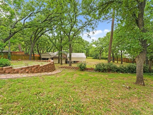 1407  Ridgecrest Circle , Denton Texas 76205