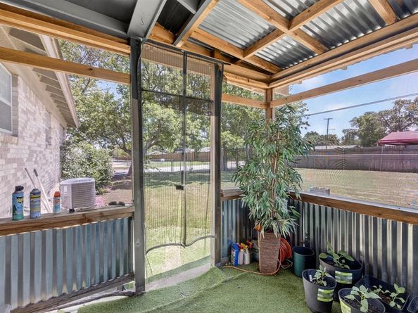 5328  Ira Street N, Haltom City Texas 76117