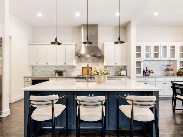 6921  Valley View Lane , Dallas Texas 75240