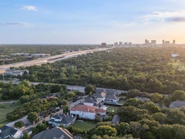 6921  Valley View Lane , Dallas Texas 75240