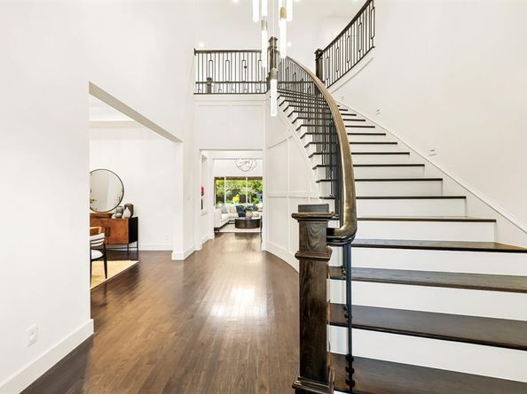 6921  Valley View Lane , Dallas Texas 75240