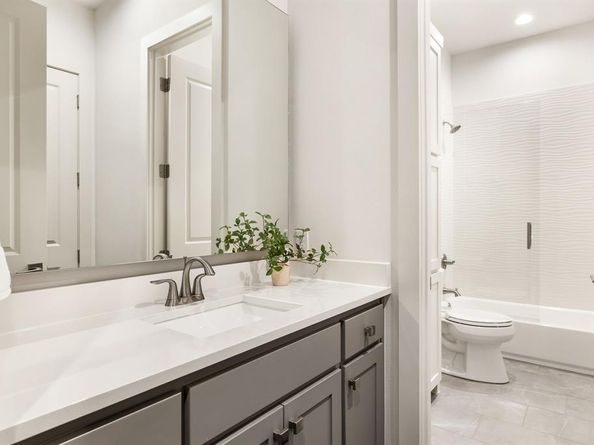 6921  Valley View Lane , Dallas Texas 75240