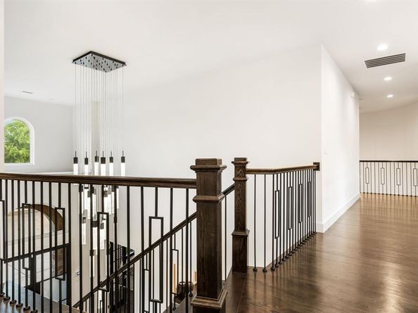 6921  Valley View Lane , Dallas Texas 75240