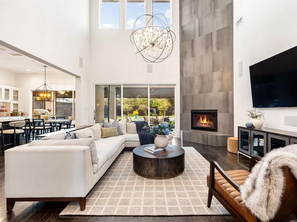 6921  Valley View Lane , Dallas Texas 75240
