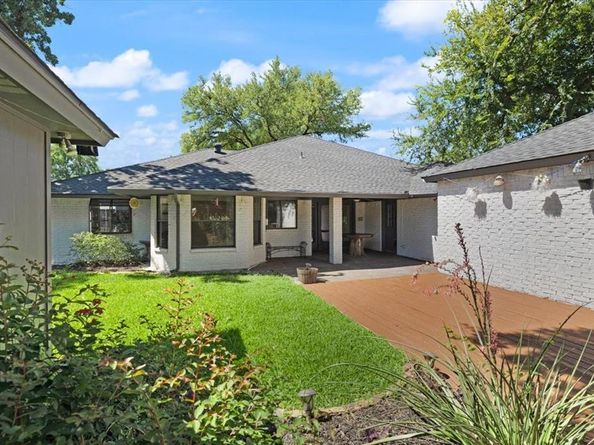 1001  Springfield Street , Mansfield Texas 76063