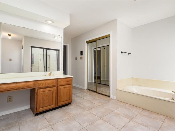 6029  Buffridge Trail , Dallas Texas 75252