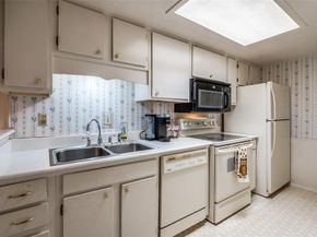 12816  Midway Road  1066, Dallas Texas 75244