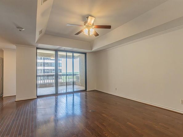5909  Luther Lane  1502, Dallas Texas 75225