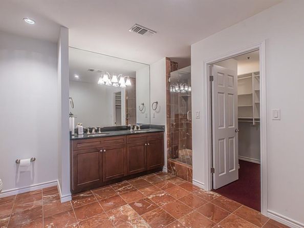 5909  Luther Lane  1502, Dallas Texas 75225