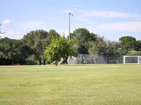 704  Ridgedale Drive , Richardson Texas 75080