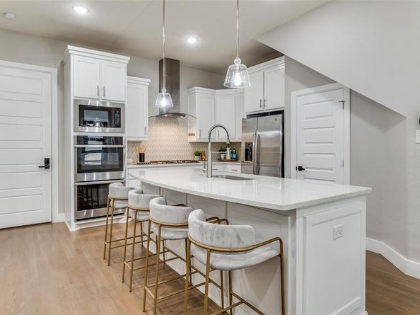 8269  Laflin Lane , Dallas Texas 75231