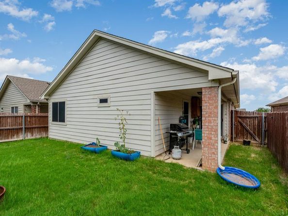 6337  Geneva Lane , Fort Worth Texas 76131