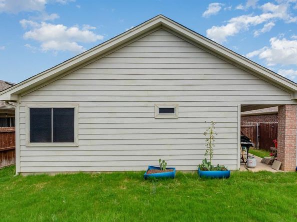 6337  Geneva Lane , Fort Worth Texas 76131