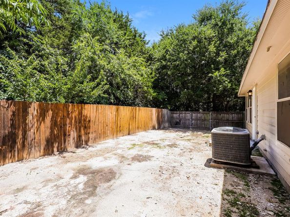 1715  Duet Drive , Dallas Texas 75241