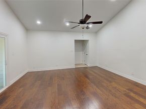 8545  Midpark Road  10, Dallas Texas 75240