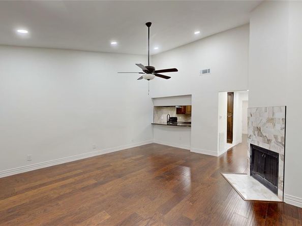 8545  Midpark Road  10, Dallas Texas 75240