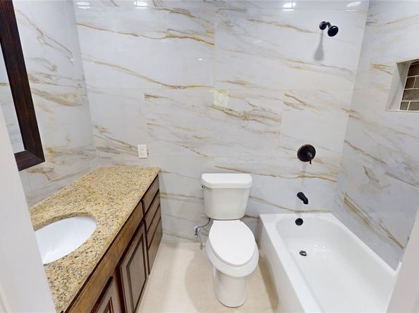 8545  Midpark Road  10, Dallas Texas 75240