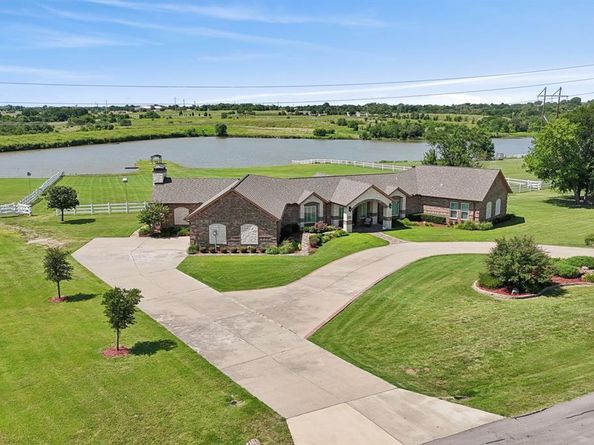 6718  Eastview Drive , Sachse Texas 75048