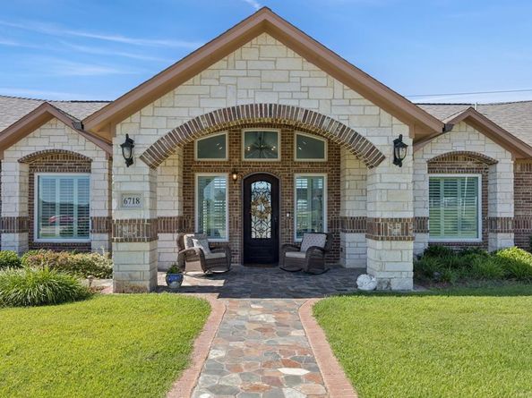 6718  Eastview Drive , Sachse Texas 75048