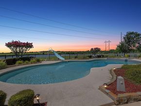 6718  Eastview Drive , Sachse Texas 75048