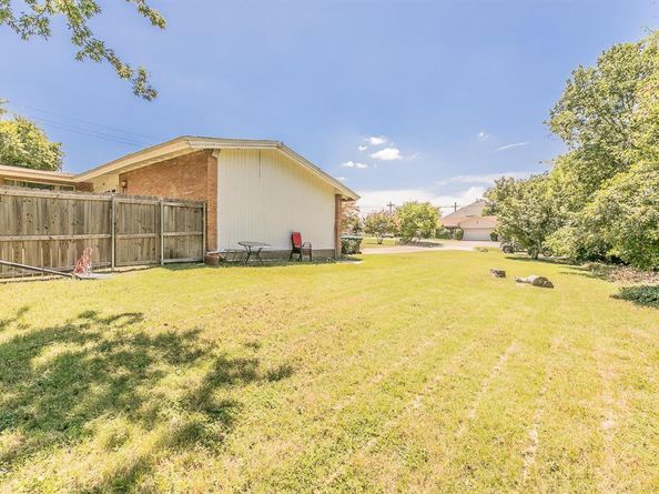 6207  Lyndon B Johnson Freeway , Dallas Texas 75240