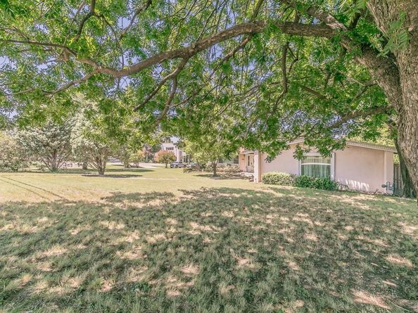 6207  Lyndon B Johnson Freeway , Dallas Texas 75240