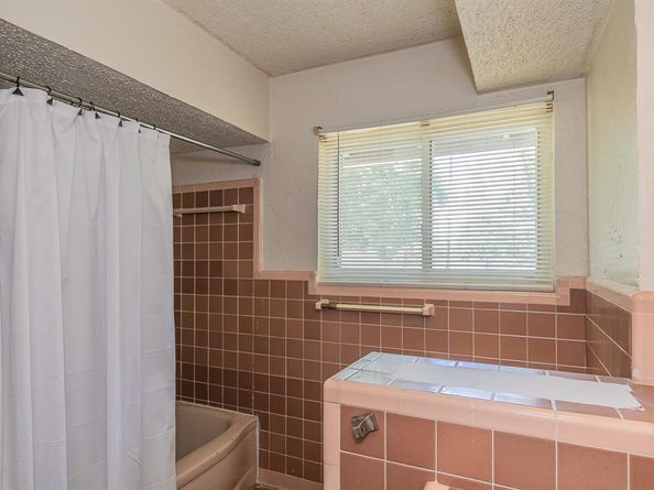 6207  Lyndon B Johnson Freeway , Dallas Texas 75240