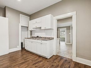 724 W 7th Street , Dallas Texas 75208