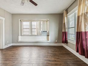 724 W 7th Street , Dallas Texas 75208