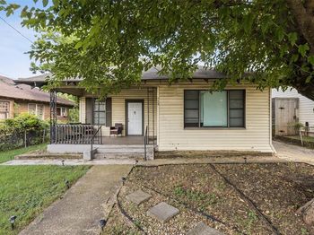724 W 7th Street 