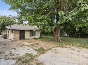 724 W 7th Street , Dallas Texas 75208
