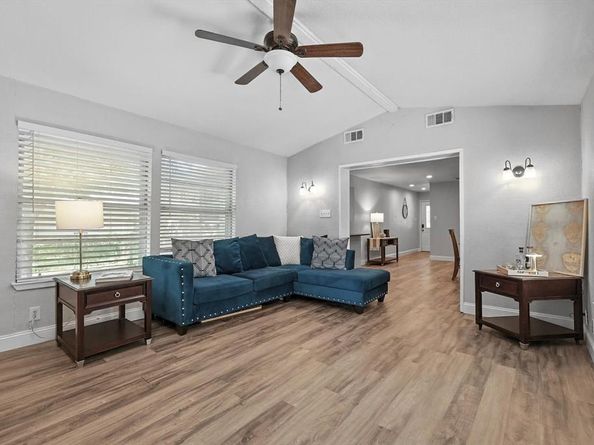 2206  Westwood Drive , Denton Texas 76205