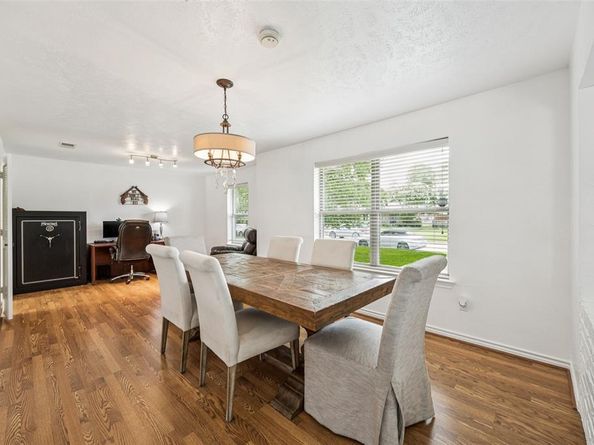 2400  Windsor Place , Plano Texas 75075