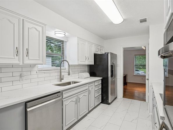 2400  Windsor Place , Plano Texas 75075