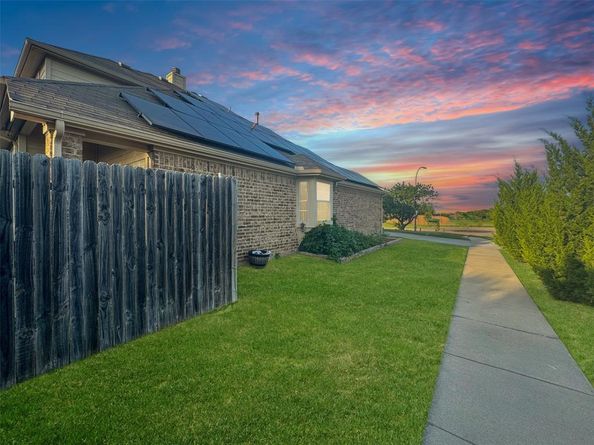 14001  Zippo Way , Fort Worth Texas 76052
