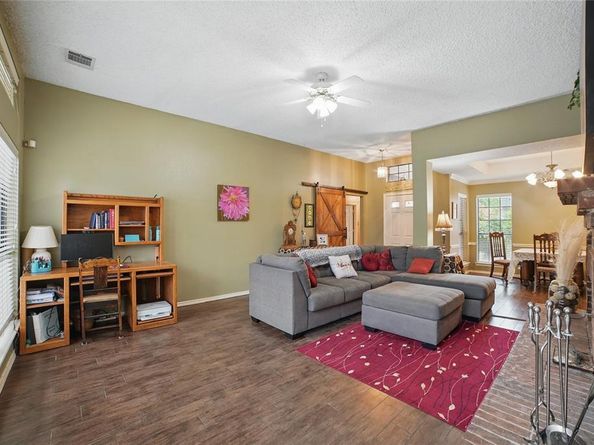 911  Crest Meadow Lane , Mesquite Texas 75181