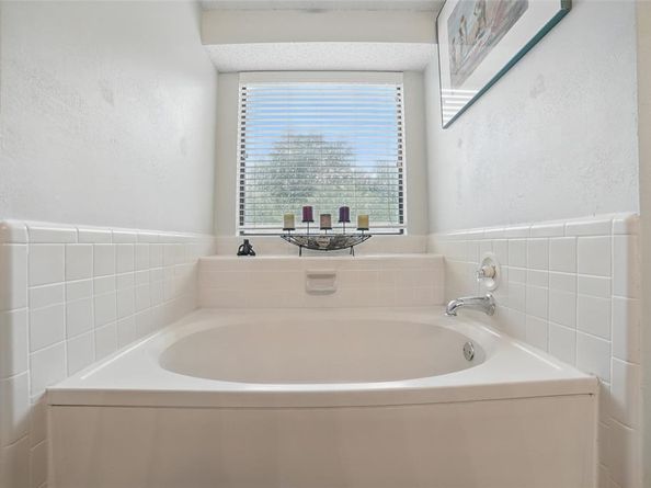 911  Crest Meadow Lane , Mesquite Texas 75181