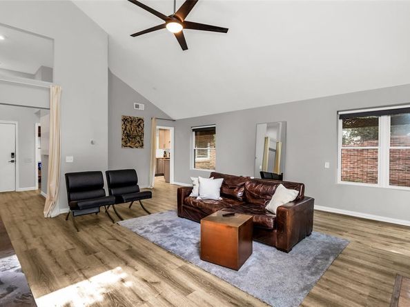 14902  Le Grande Drive , Addison Texas 75001