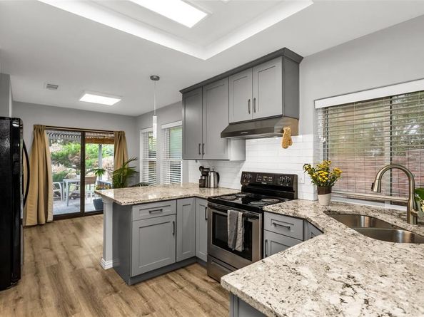 14902  Le Grande Drive , Addison Texas 75001