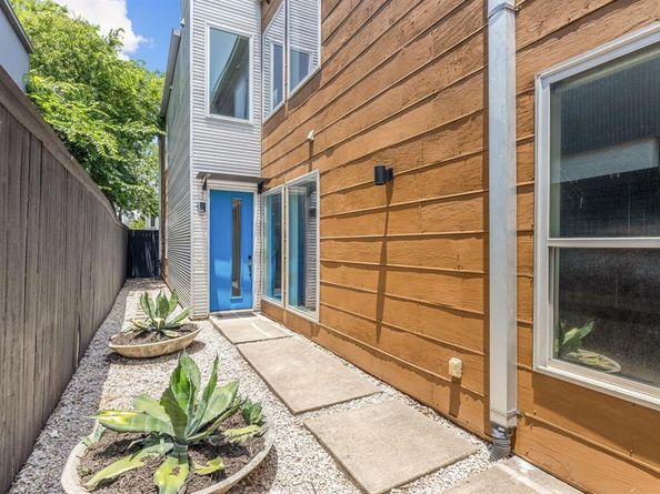 4411  Roseland Avenue , Dallas Texas 75204
