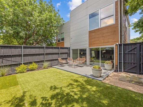4411  Roseland Avenue , Dallas Texas 75204
