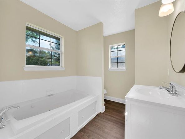 1724  Lincolnshire Way , Fort Worth Texas 76134