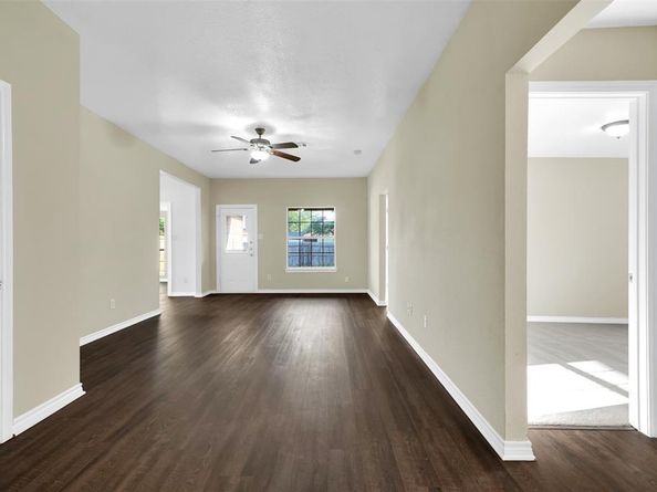 1724  Lincolnshire Way , Fort Worth Texas 76134