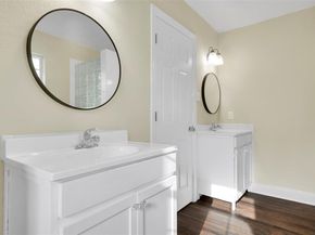 1724  Lincolnshire Way , Fort Worth Texas 76134