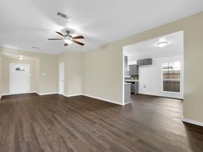 1724  Lincolnshire Way , Fort Worth Texas 76134