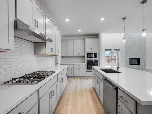 310  Trillium Street , Oak Point Texas 75068