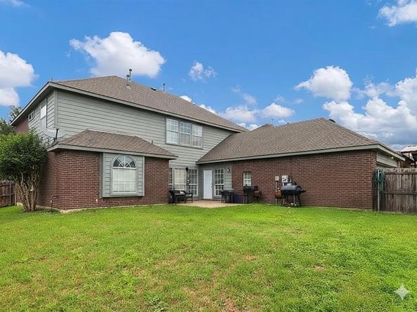 1528  Mill Creek Drive , DeSoto Texas 75115