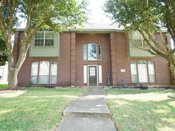 1528  Mill Creek Drive , DeSoto Texas 75115